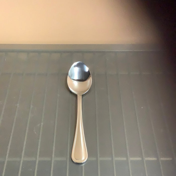 Acopa Atglen 8 1/2" 18/0 Stainless Steel Medium Weight Tablespoon / Serving Spoon - 12/Case