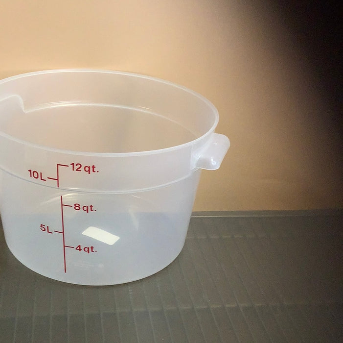 Cambro RFS12PP190 12 Qt. Translucent Round Storage Container