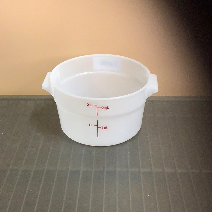 Cambro RFS2148 2 Qt. Round White Food Storage Container