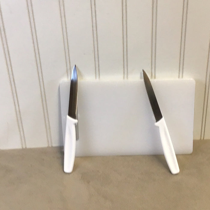 White Cutting Board w/Knives