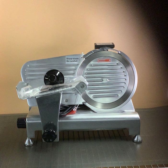 Avantco SL309 9" Manual Gravity Feed Meat Slicer - 1/4 hp