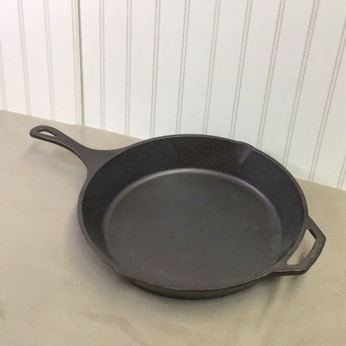 Lodge 13 1/4" Skillet - L12SK3