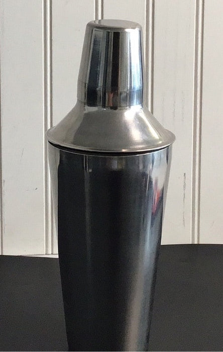 Choice 10 oz. Stainless Steel Shaker / Dredge with Handle