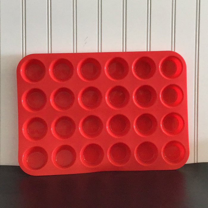 HIC 24 CUP SILICONE MUFFIN PAN - Rush's Kitchen