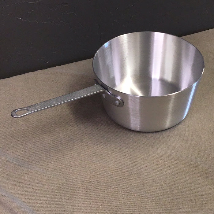 Choice 4.5 Qt. Tapered Aluminum Sauce Pan